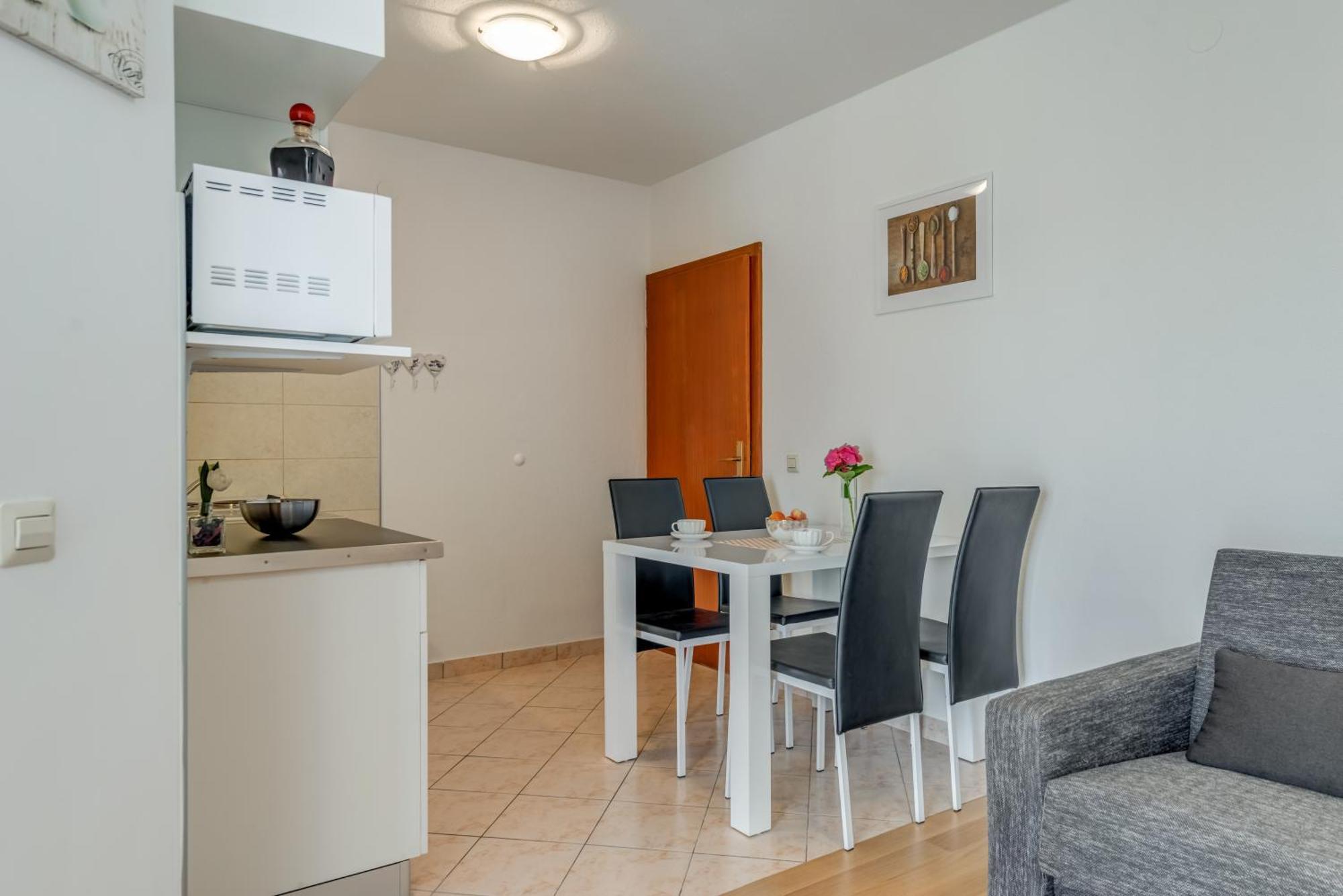 Villa Daniela โตรกีร์ ภายนอก รูปภาพ