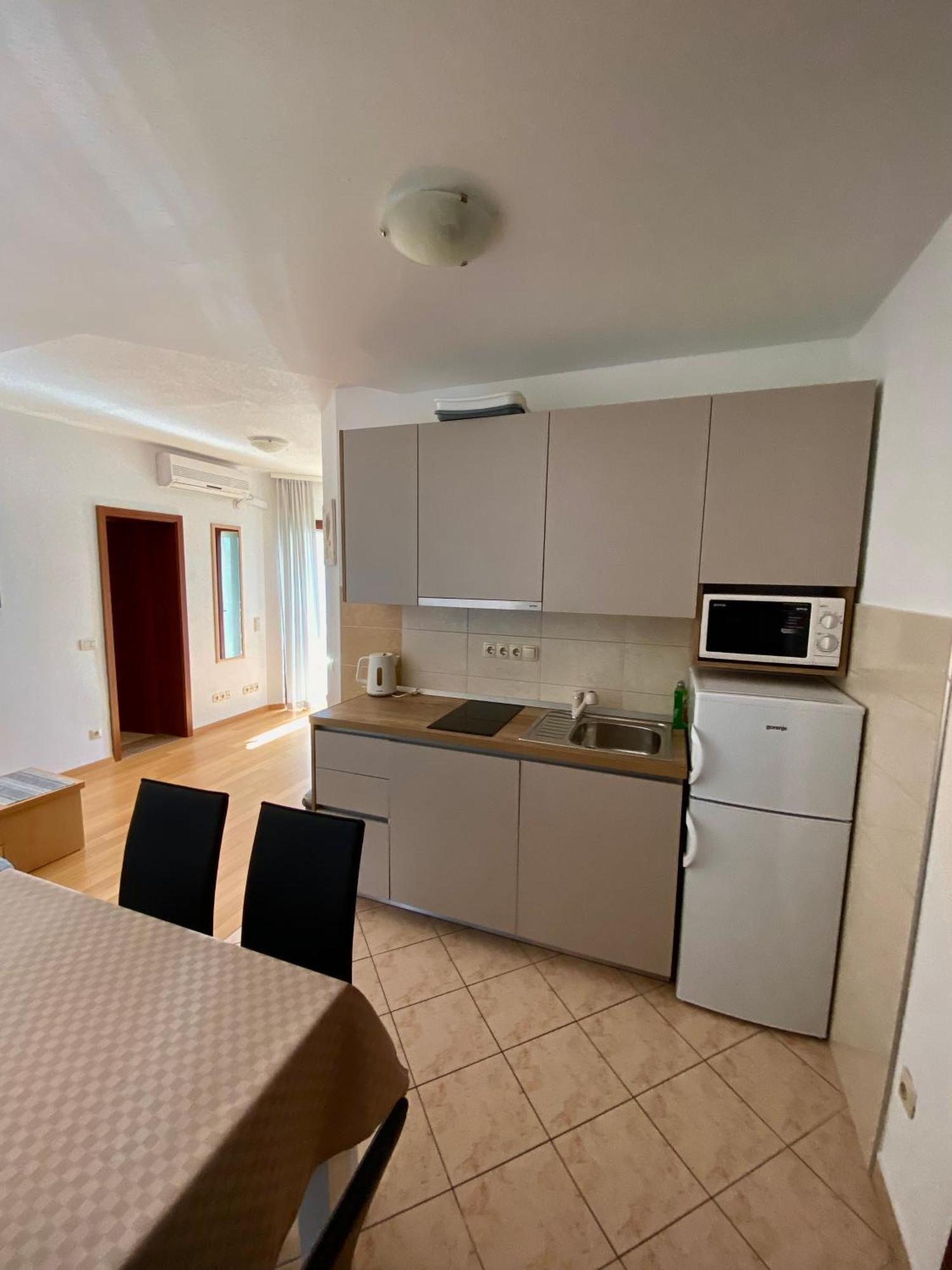 Villa Daniela โตรกีร์ ภายนอก รูปภาพ